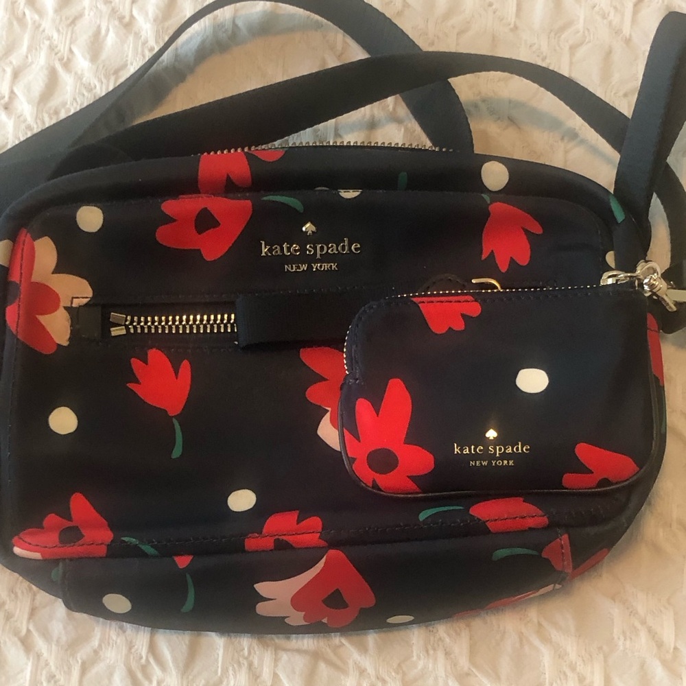Kate Spade ♠️ Navy Crossbody with Red Floral Print